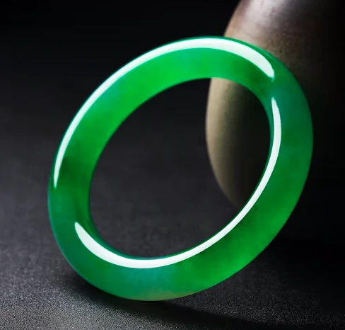 买翡翠在哪里买比较好？这4个地方都可以购买