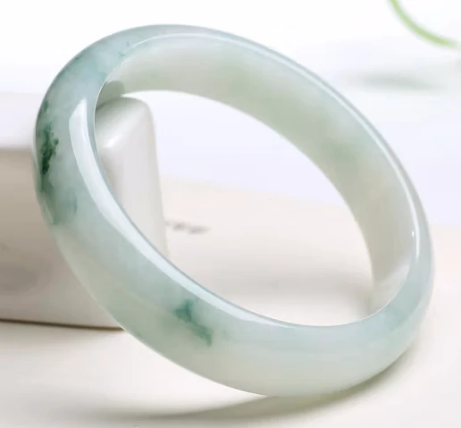 怎么分辨翡翠的好?看这5点就足够了