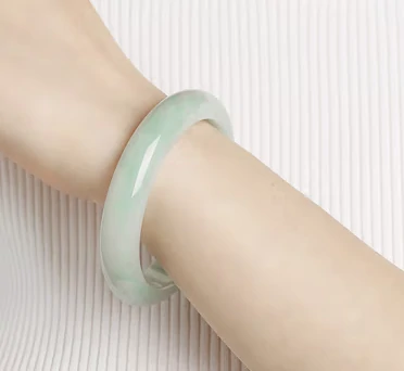 怎么辨别翡翠是真是假？真假技巧大揭秘