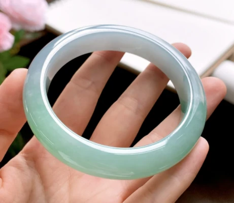 糯化种翡翠属于什么档次的翡翠？档次分级解析