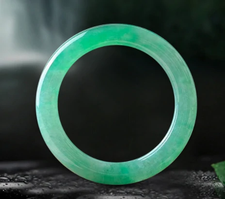 豆种翡翠手镯多少钱？哪些因素影响价格？