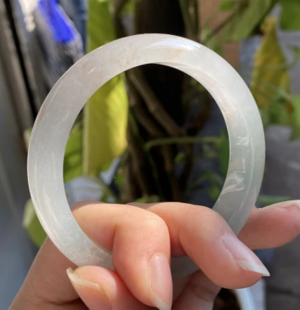 白色的翡翠是最差的吗？白色翡翠你了解多少？