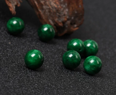 干青翡翠是什么?一篇详细解析干青翡翠特点的文章