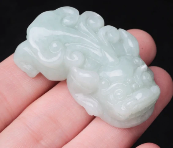 真正的翡翠会变色吗？揭开翡翠变色之谜