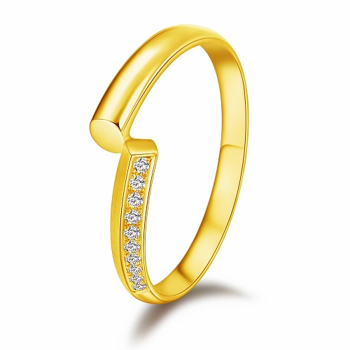 定制钻石为什么便宜?揭秘定制与现货的成本差异